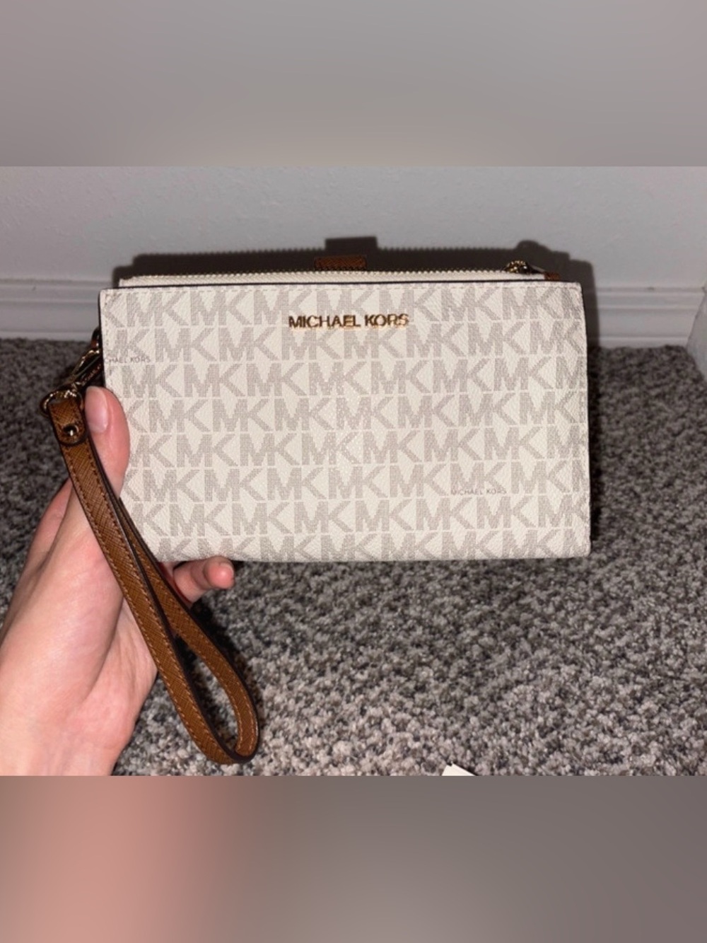 michael kors double zip wristlet